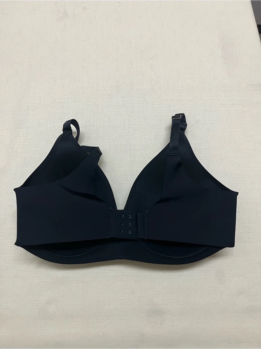 Soma 36D black vanishing 360 wireless bra